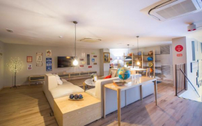 Отель Yeah Barcelona Hostel  Барселона